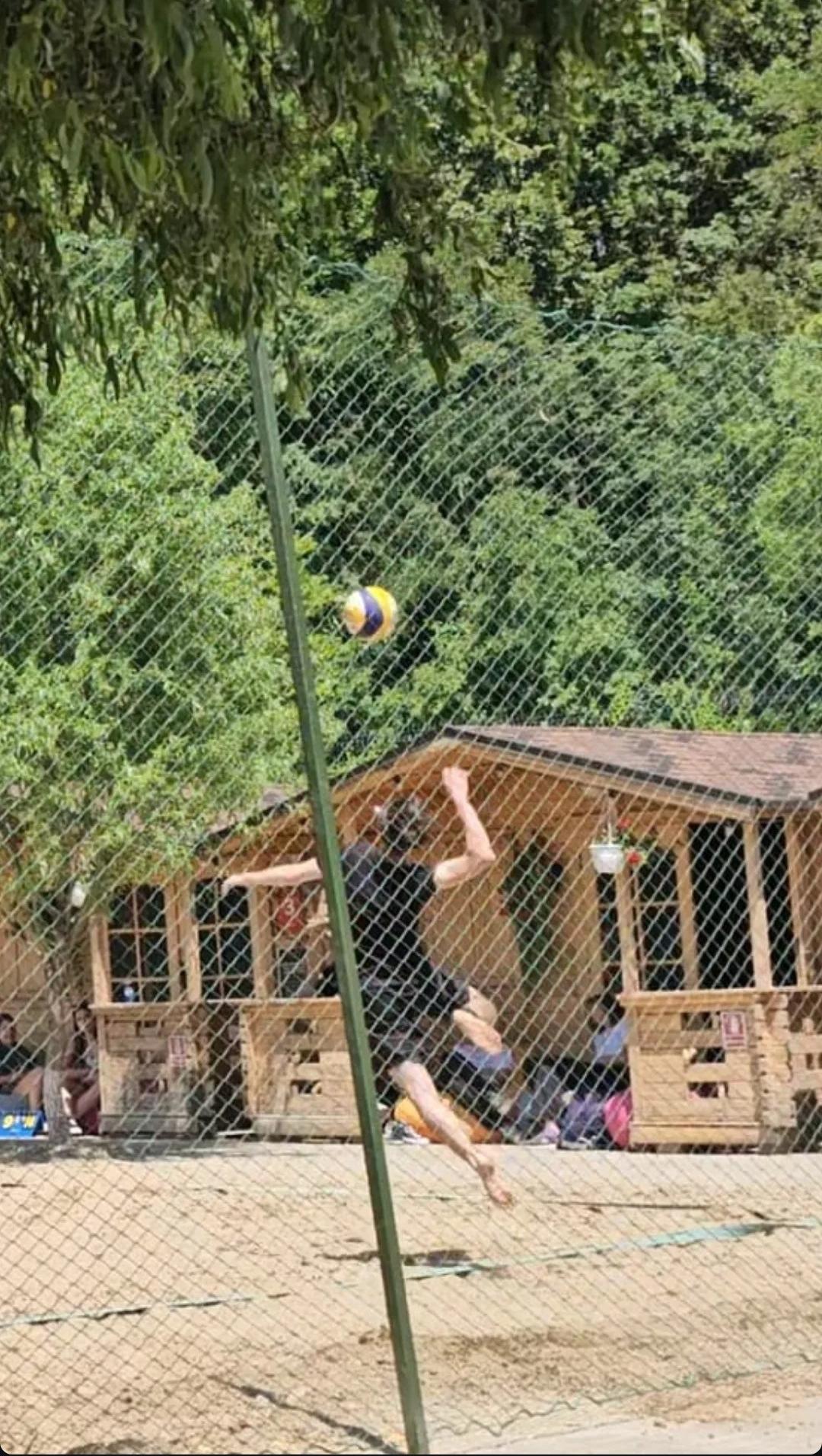 Yannis Gabriel Savinescu - Screenshot_2025-09-27-22-39-56-692_com.instagram.android-edit.jpg