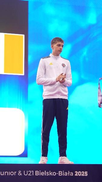 Ionuț Lapusca - fx301338(1) 2.mov